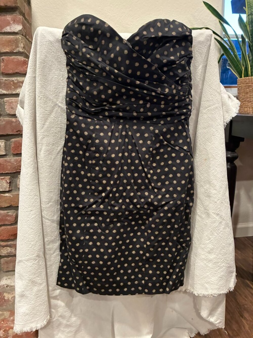H&M Black Gold Polka Dot Strapless Ruched Mini Dress Size 10 Party Night Out